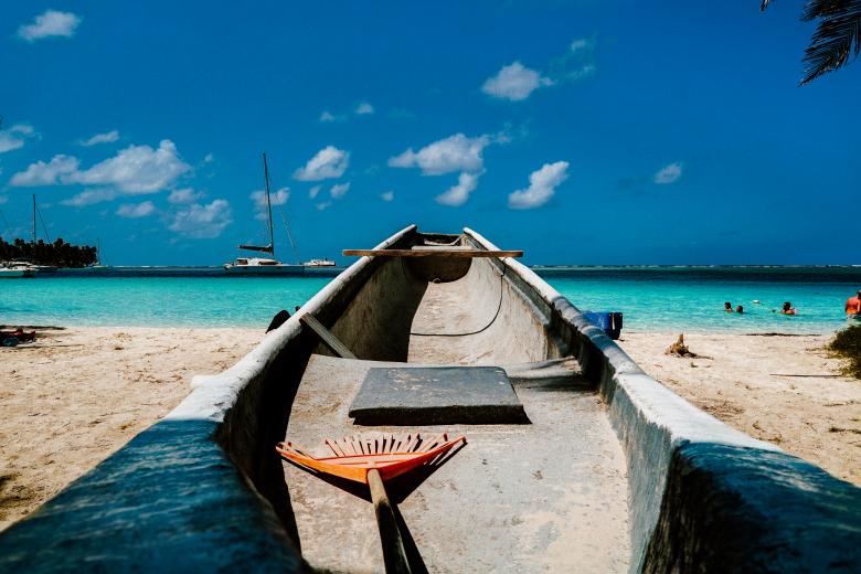Free stock image of Boat at the beach created by Aljoscha Laschgari