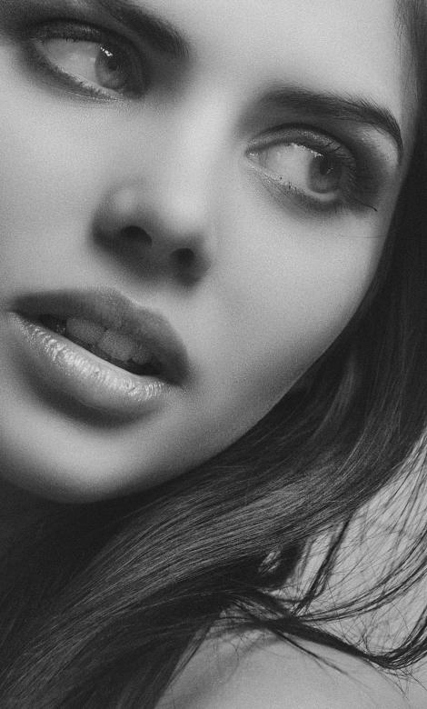 Free stock image of Black and White Model - Portait created by Alexander Krivitskiy