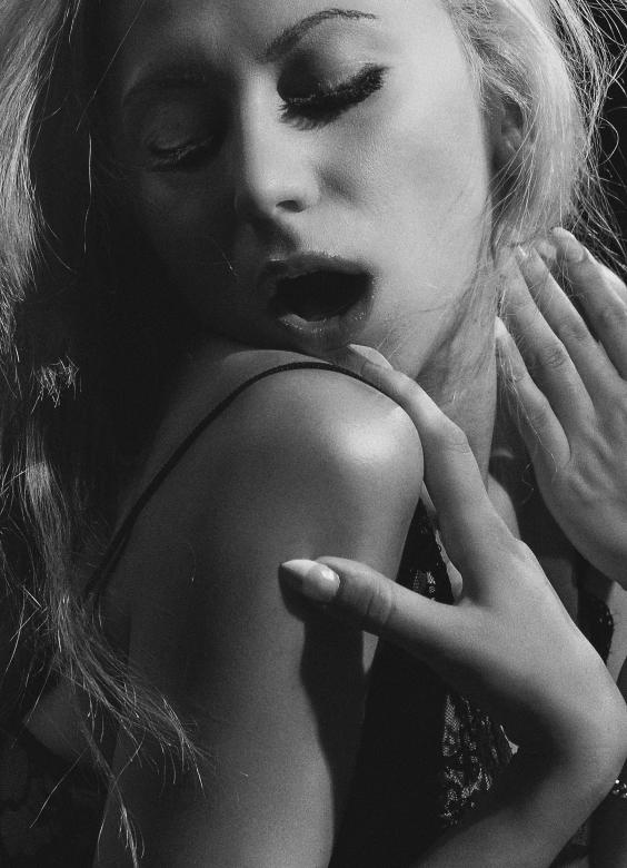 Free stock image of Expressive Female Portrait - Monochrome created by Alexander Krivitskiy