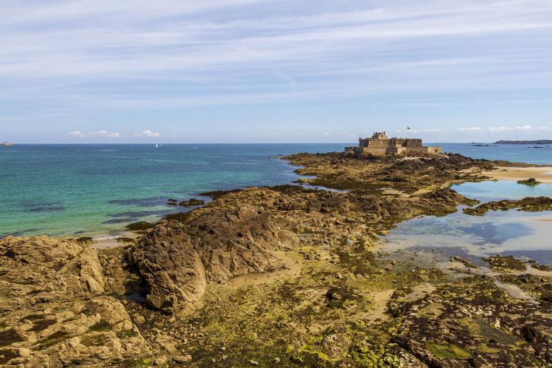Free stock image of Fort National at low tide created by Geoffrey Whiteway