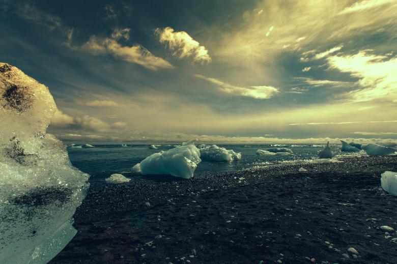 Free stock image of Dreamy Glacier Beach created by Bjorgvin