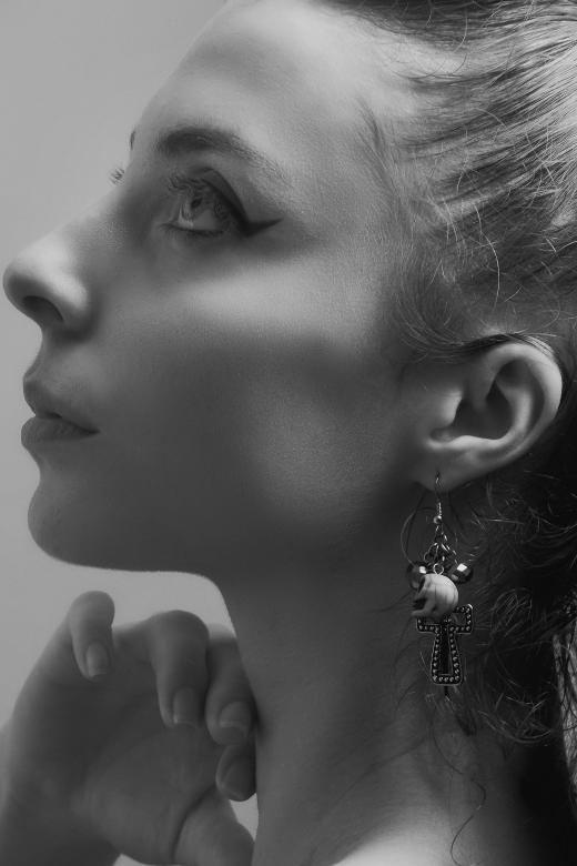 Free stock image of Female Profile - Earrings created by Alexander Krivitskiy