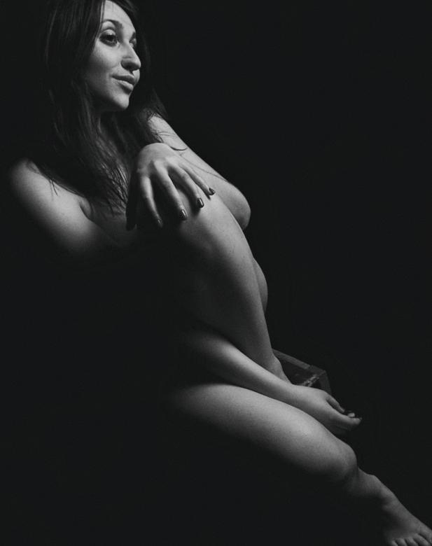 Free stock image of Posing Girl - Monochrome created by Alexander Krivitskiy