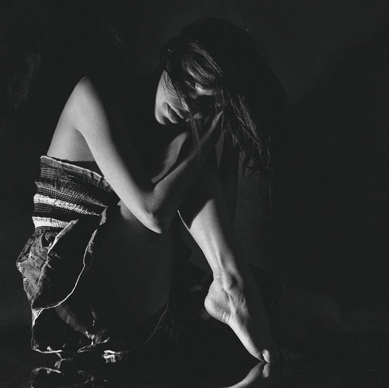 Free stock image of Girl Crouching - Black and White created by Alexander Krivitskiy