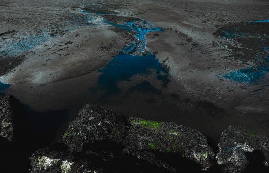 Low tide reveal bottom