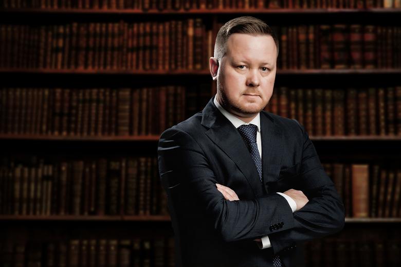 Free stock image of Businessman in Library created by ihor