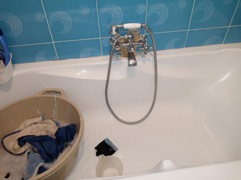 Free stock image of Dirty Laundry in Bathtub created by chokri attia