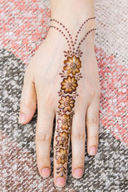 Free stock image of Simple Mehndi Design created by Mehndi Training Center