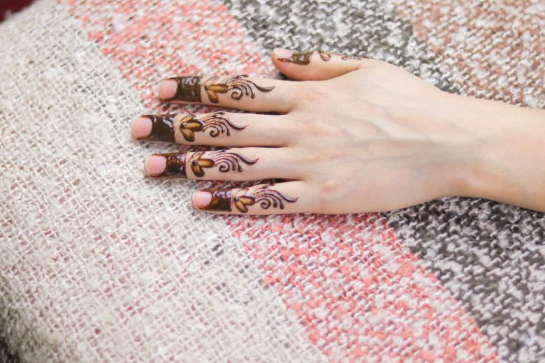 Free stock image of Fingers with Mehndi Design created by Mehndi Training Center