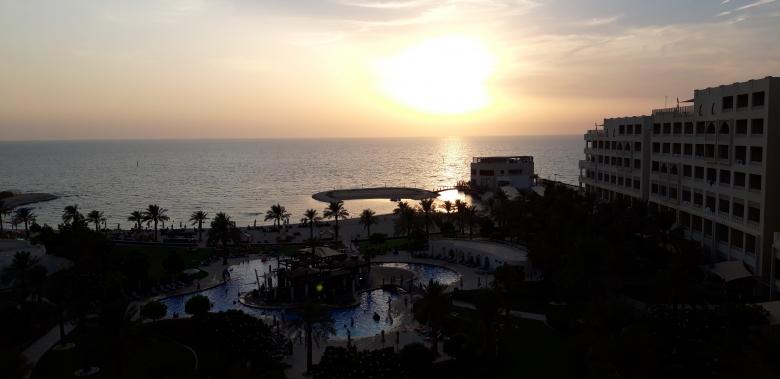 Free stock image of Sunset in Arabian Gulf created by Alaa Hikmat 