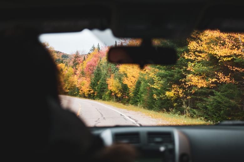 Free stock image of Driving in Autumn created by Quentin Lagadic