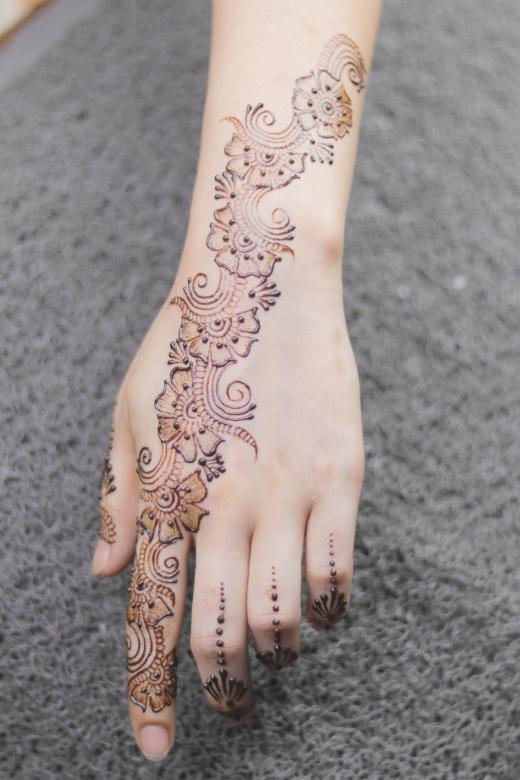 Free stock image of Simple Mehndi Design on Hand created by Mehndi Training Center
