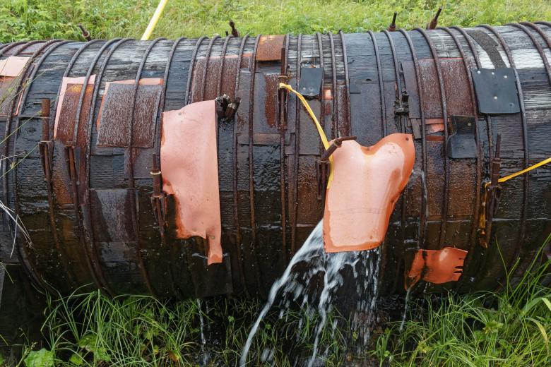 Free stock image of Leaking water pipe created by Geoffrey Whiteway