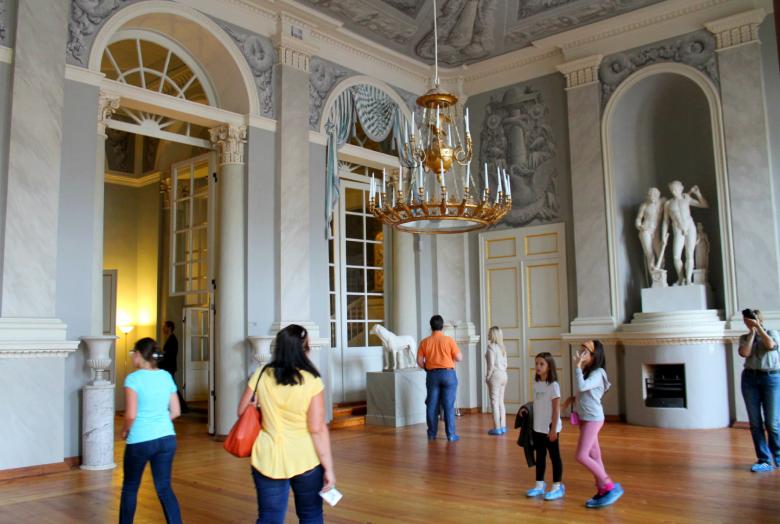 Free stock image of People inside an amazing palace created by NomeVizualizzato