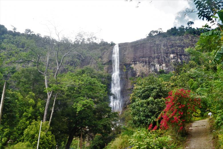 Free stock image of Diyaluma Waterfalls created by mohamed aslam