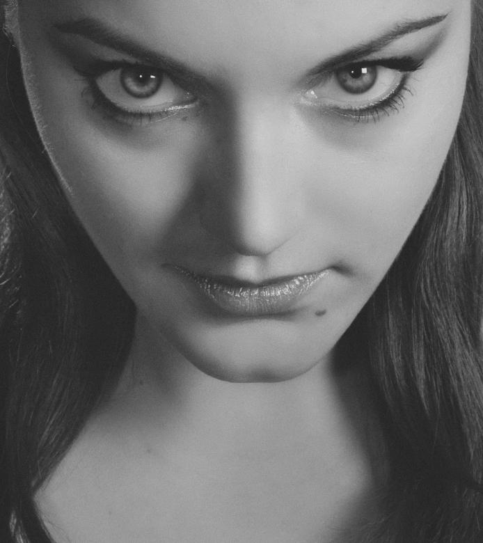 Free stock image of Female Model Portrait in Black & White created by Alexander Krivitskiy