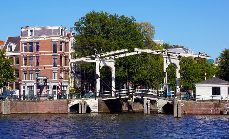 Free stock image of The Amstel Canal created by Hans Zeilstra