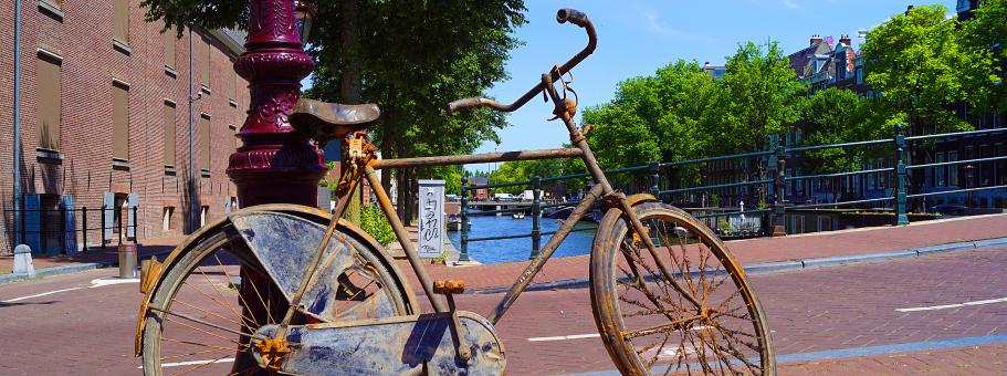 Rusty Bike in Amsterdam - Free Stock Photo