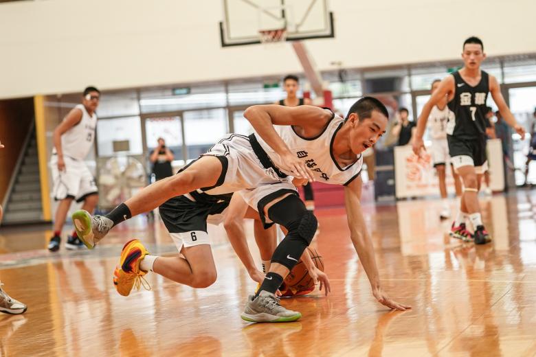 Free stock image of Defense - Basketball Game created by Paul Ou