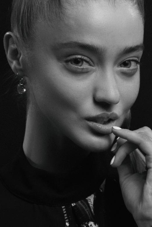 Free stock image of Posh Model Portrait in Black and White created by Alexander Krivitskiy