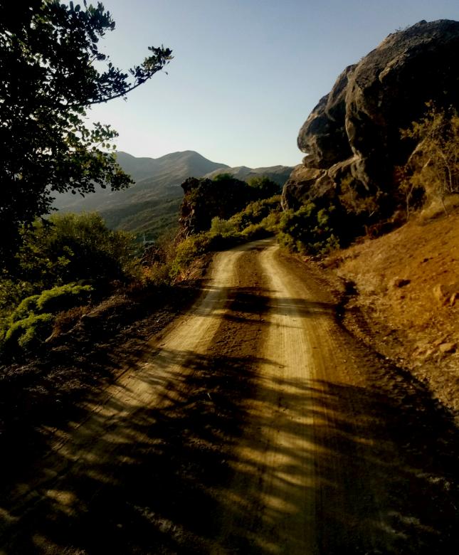 Free stock image of A dangerous mountain road in Morocco created by lazrak