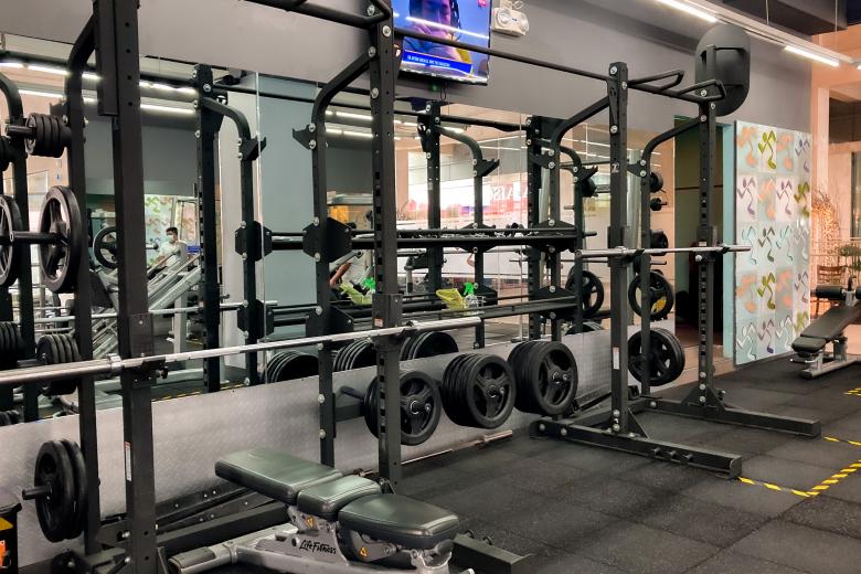 Free stock image of Weightlifting in the gym created by Isaac Robertson