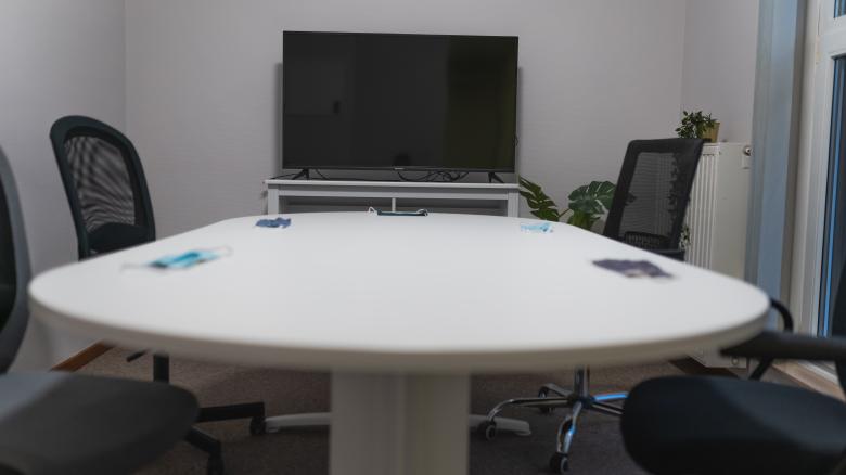 Free stock image of Meeting Table with Masks - Covid-19 created by Maxime
