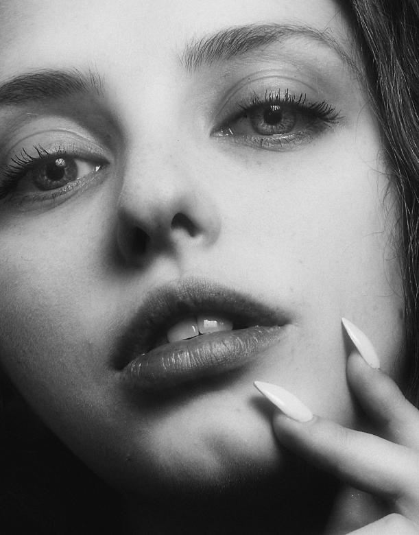 Free stock image of Soft Female Face - Monochrome Portrait created by Alexander Krivitskiy