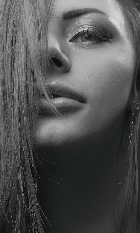 Free stock image of Beautiful Model - Portrait in Monochrome created by Alexander Krivitskiy