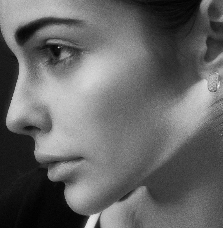 Free stock image of Female Profile Portrait created by Alexander Krivitskiy