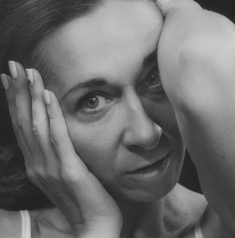 Free stock image of Concerned woman created by Alexander Krivitskiy