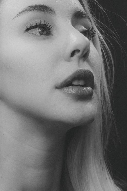 Free stock image of Sensual Woman created by Alexander Krivitskiy