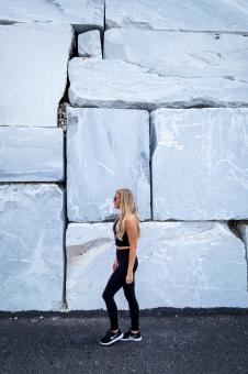 Free Stock Photo of Woman Walking Photo