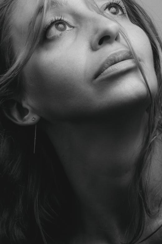 Free stock image of Thinking Woman created by Alexander Krivitskiy