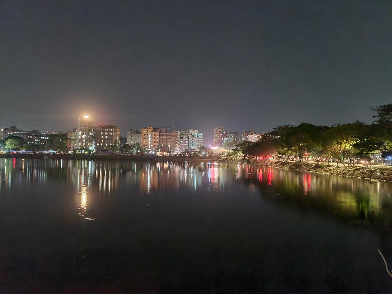 Free stock image of Lake at Night  created by MAHBUB MORSHED BHUYAN