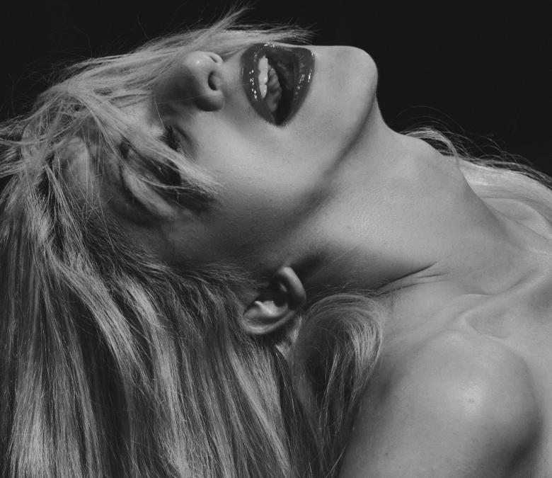 Free stock image of Seductive woman created by Alexander Krivitskiy