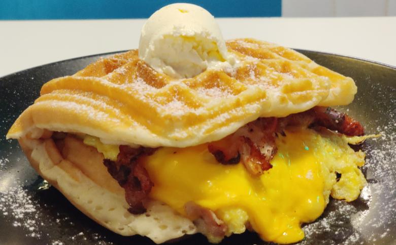 Free stock image of Bacon and egg waffle  created by TImothy Woods