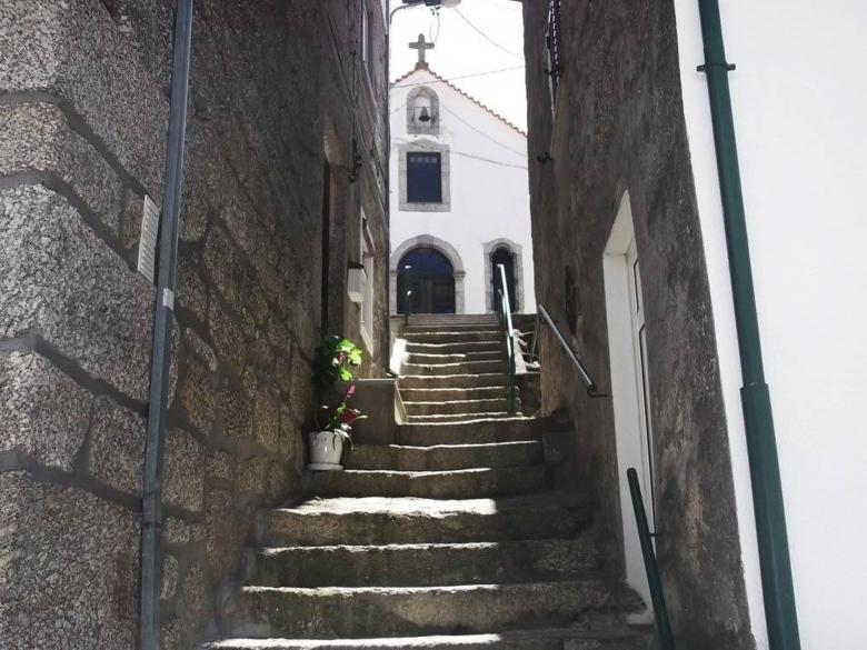 Free stock image of Igreja de Loriga created by Luis Chamorrinha