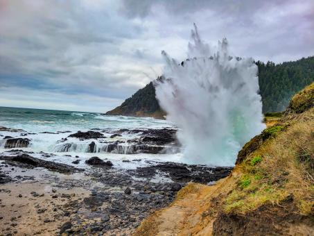 Thor's Well - Free Stock Photo