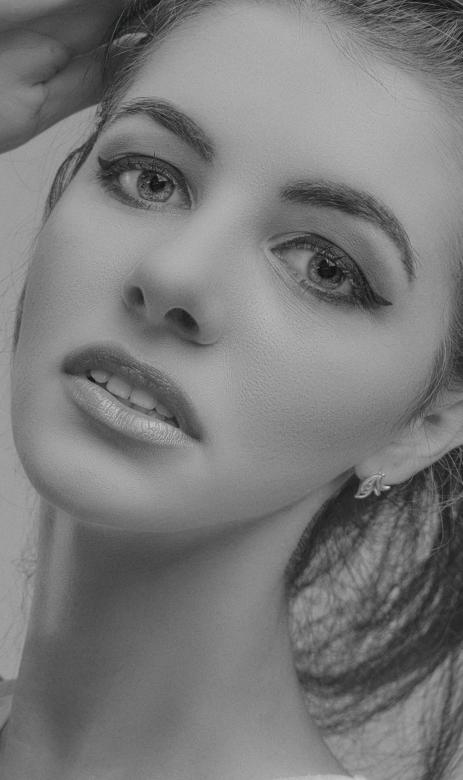 Free stock image of Beauty portrait created by Alexander Krivitskiy
