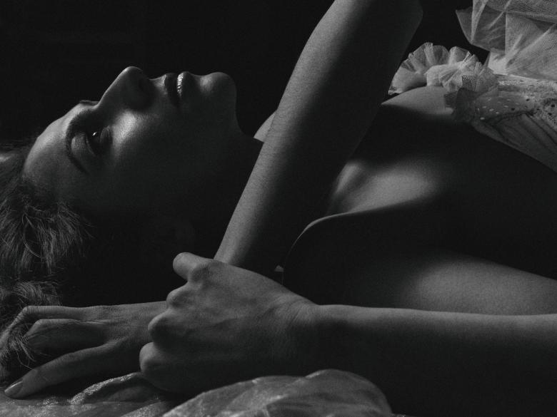 Free stock image of Woman lying down created by Alexander Krivitskiy