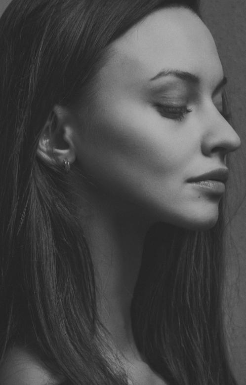 Free stock image of Female profile created by Alexander Krivitskiy