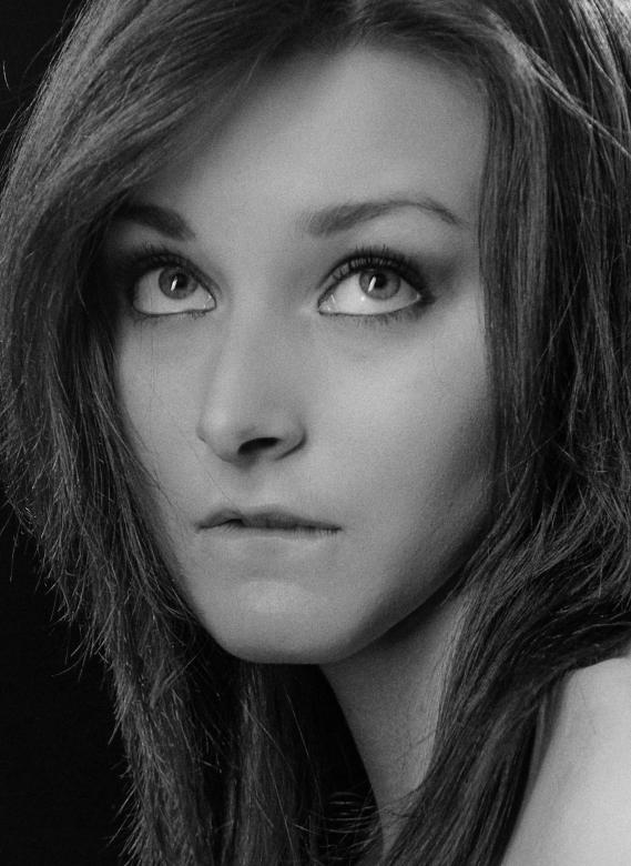 Free stock image of Thinking woman created by Alexander Krivitskiy