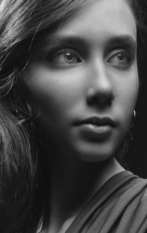 Free stock image of Beauty portrait created by Alexander Krivitskiy