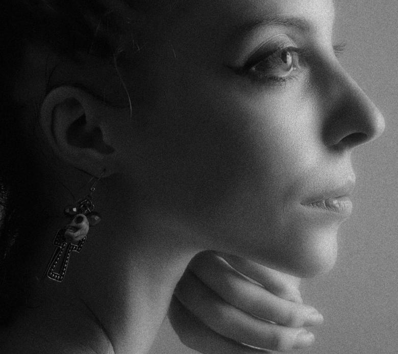 Free stock image of Female profile created by Alexander Krivitskiy