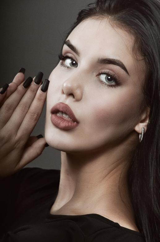 Free stock image of Beauty portrait created by Alexander Krivitskiy