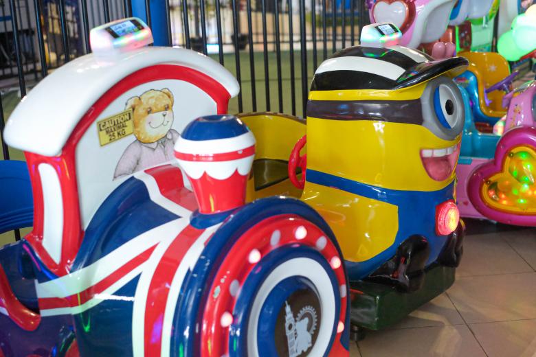 Free stock image of indoor children's playground at a mall created by LUSH.STUDIO