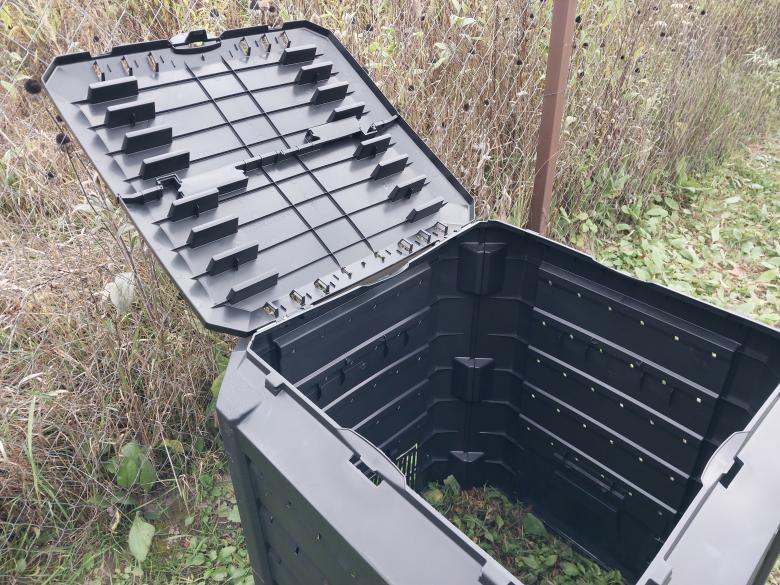 Free stock image of Plastic tank for the production and storage of compost  created by Oleg Prokopenko