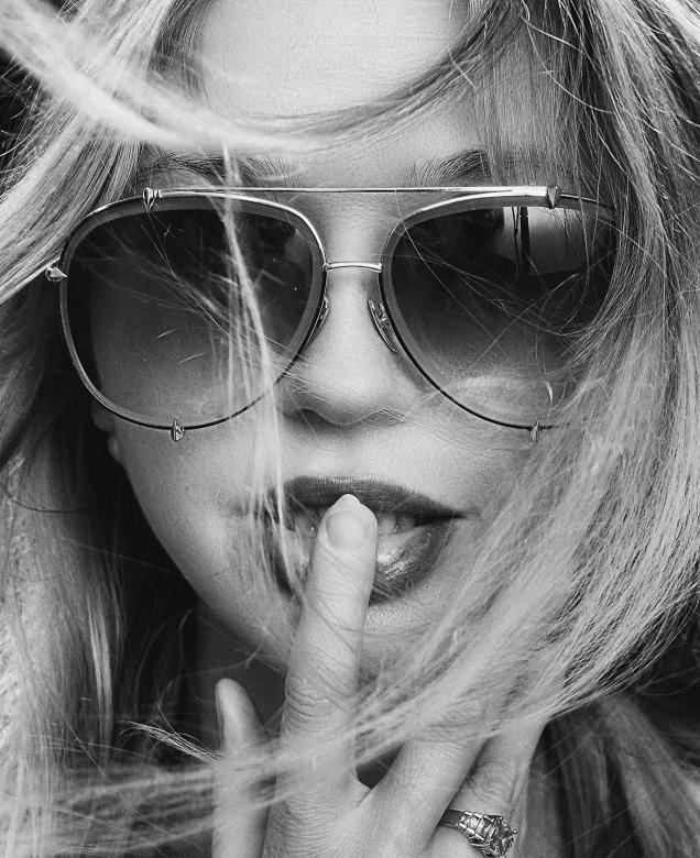 Free stock image of Quiet gesture created by Alexander Krivitskiy