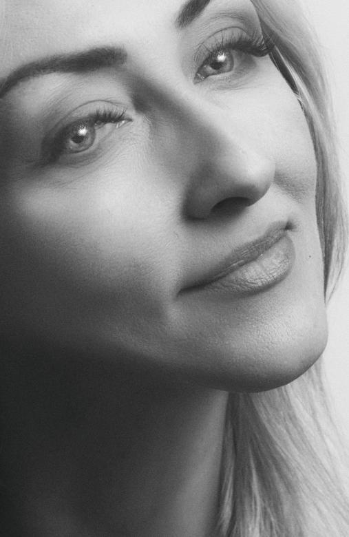 Free stock image of Beauty portrait created by Alexander Krivitskiy